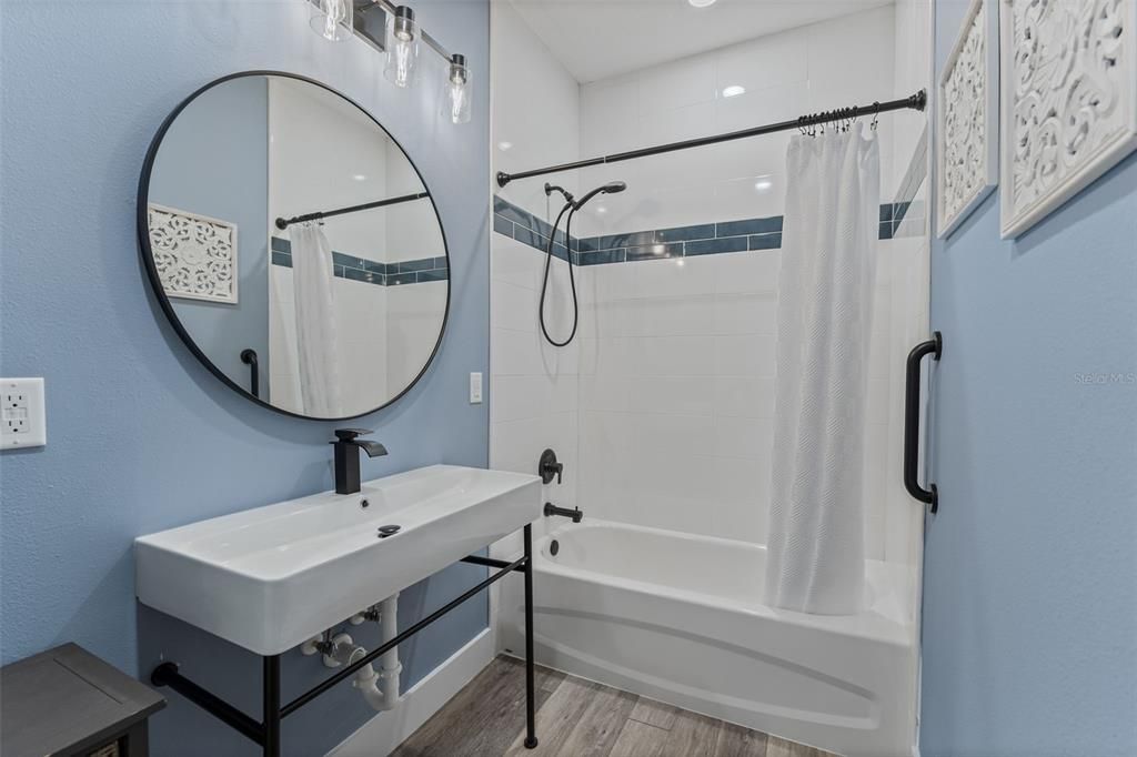 For Sale: $395,900 (3 beds, 2 baths, 1800 Square Feet)