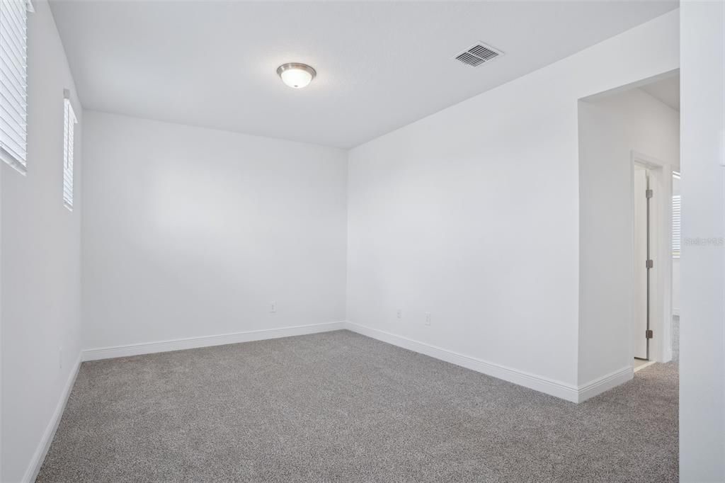 待售: $415,745 (4 贝兹, 2 浴室, 2054 平方英尺)