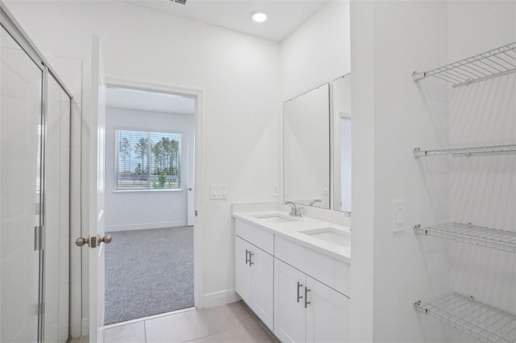 待售: $415,745 (4 贝兹, 2 浴室, 2054 平方英尺)