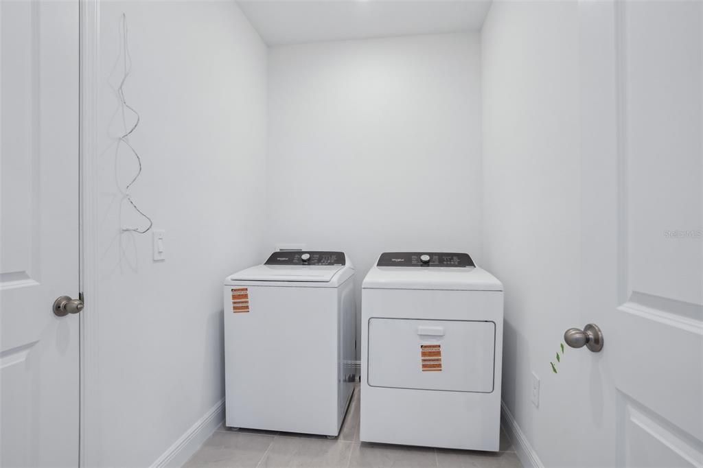 待售: $415,745 (4 贝兹, 2 浴室, 2054 平方英尺)