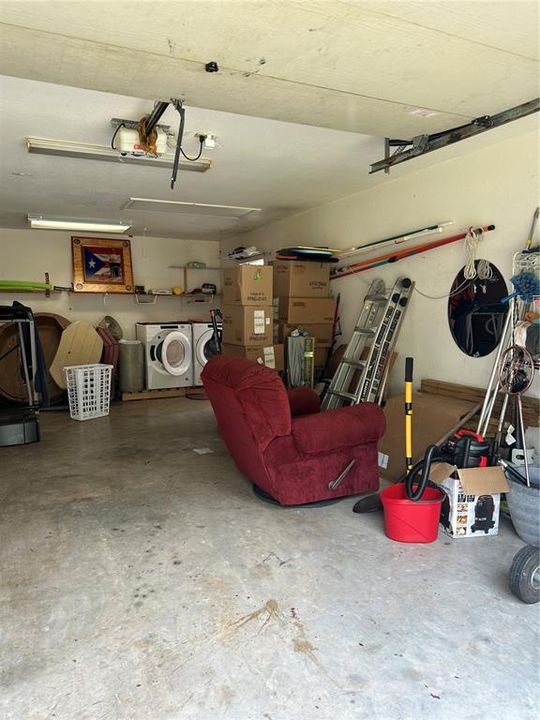 For Sale: $280,000 (5 beds, 2 baths, 1684 Square Feet)