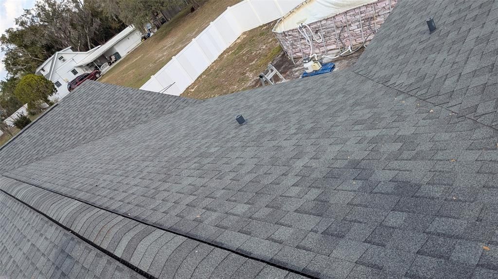 For Sale: $280,000 (5 beds, 2 baths, 1684 Square Feet)