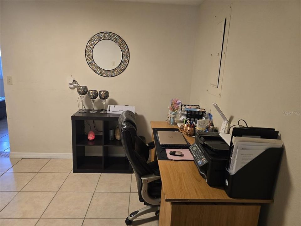 For Sale: $280,000 (5 beds, 2 baths, 1684 Square Feet)