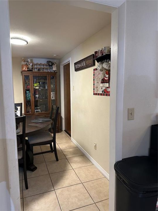 For Sale: $280,000 (5 beds, 2 baths, 1684 Square Feet)