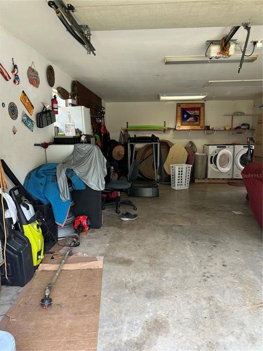 For Sale: $280,000 (5 beds, 2 baths, 1684 Square Feet)