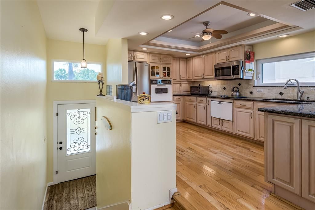 На продажу: $1,599,000 (3 спален, 3 ванн, 1955 Квадратных фут)