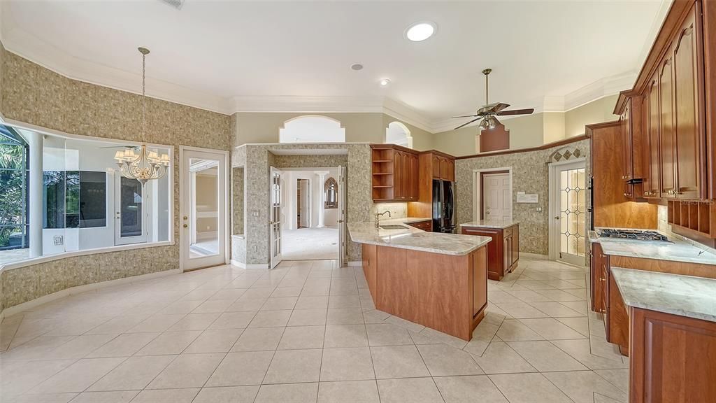 Под контрактом: $1,050,000 (3 спален, 3 ванн, 3021 Квадратных фут)