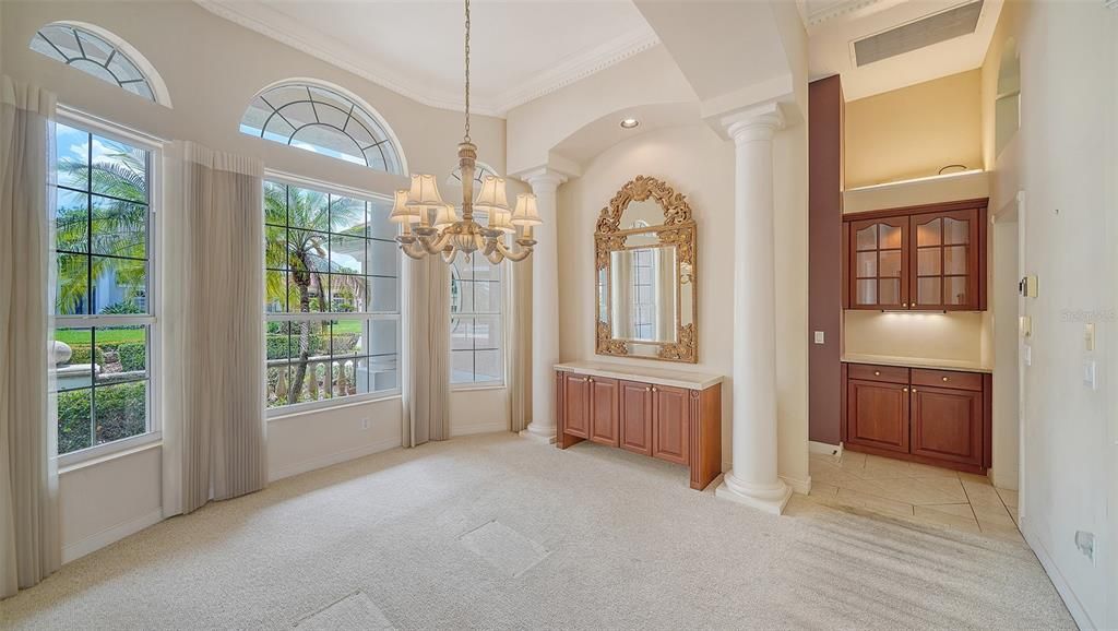 Под контрактом: $1,050,000 (3 спален, 3 ванн, 3021 Квадратных фут)