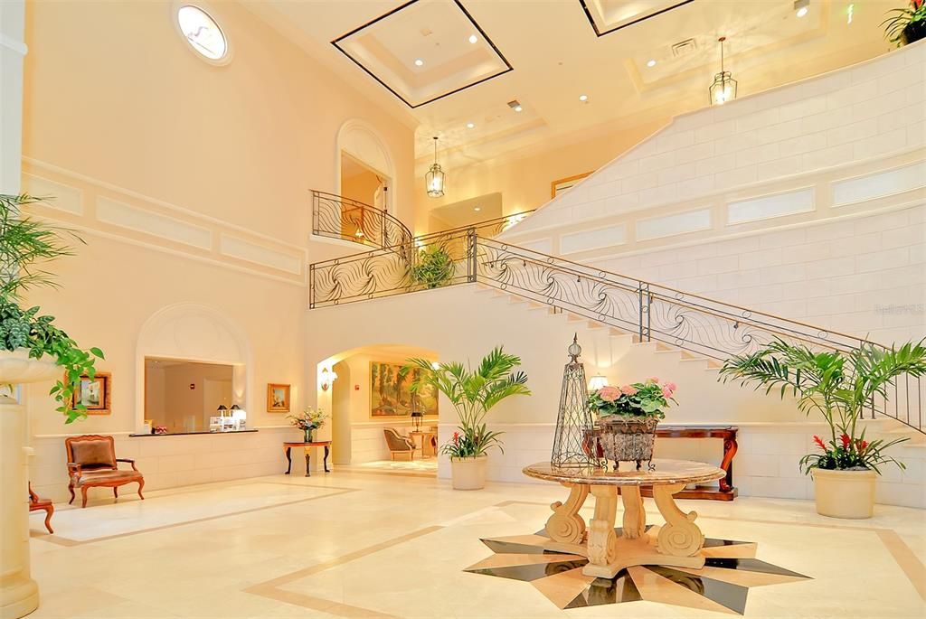 Под контрактом: $1,050,000 (3 спален, 3 ванн, 3021 Квадратных фут)