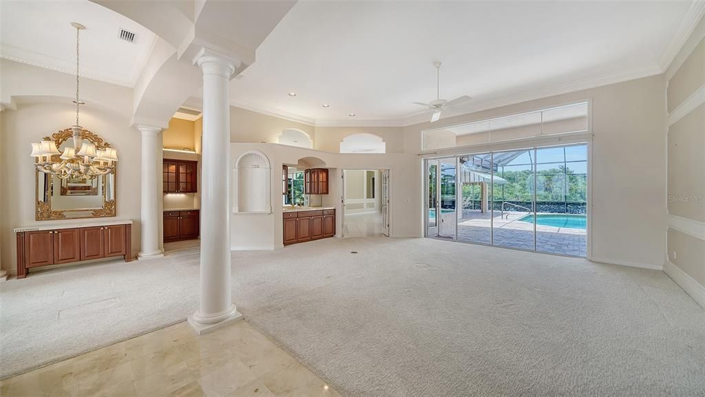 Под контрактом: $1,050,000 (3 спален, 3 ванн, 3021 Квадратных фут)