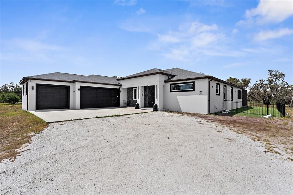 For Sale: $1,300,000 (4 beds, 4 baths, 2994 Square Feet)