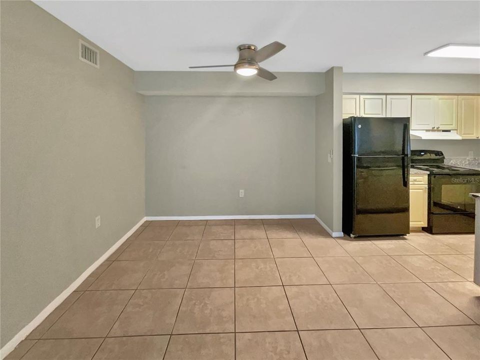 For Sale: $149,000 (2 beds, 2 baths, 1164 Square Feet)