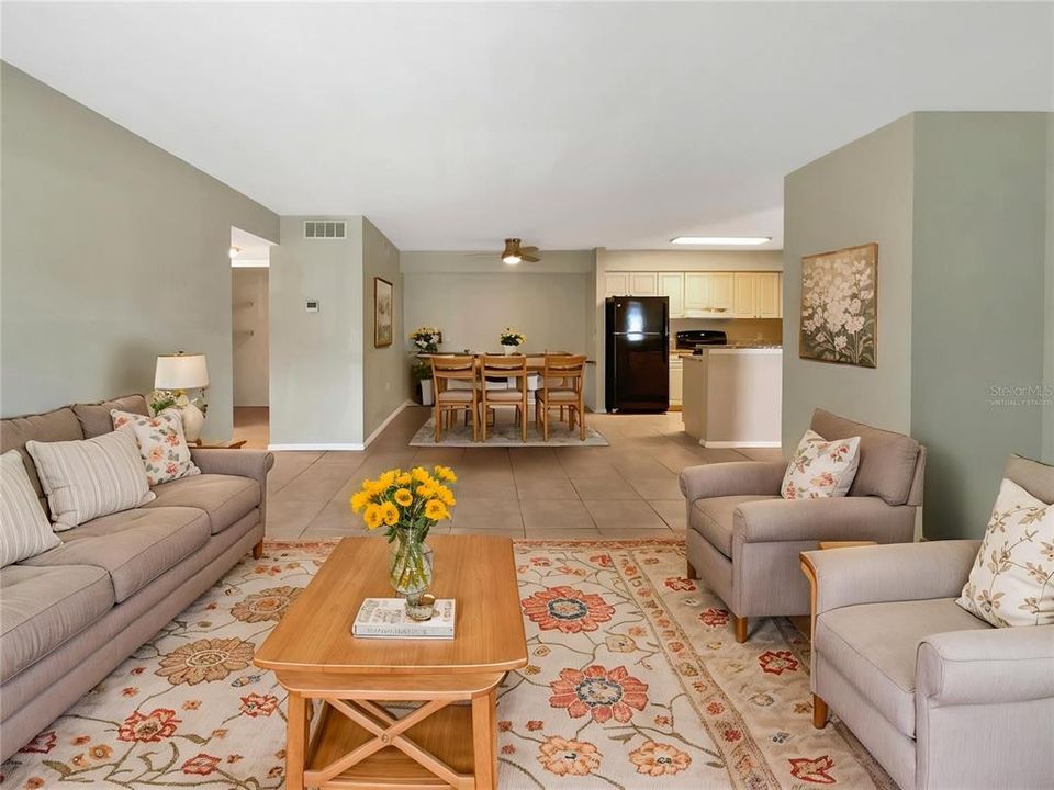 For Sale: $149,000 (2 beds, 2 baths, 1164 Square Feet)