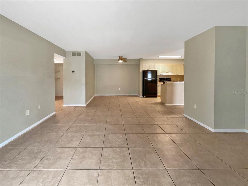 For Sale: $149,000 (2 beds, 2 baths, 1164 Square Feet)