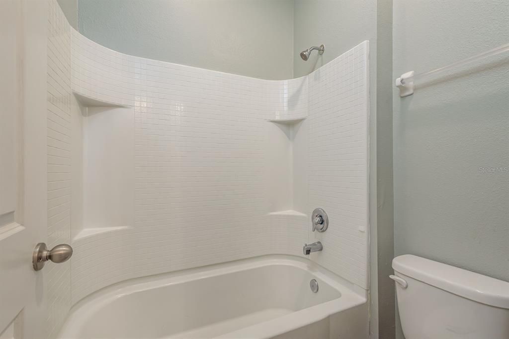 Active With Contract: $490,000 (4 beds, 3 baths, 2828 Square Feet)