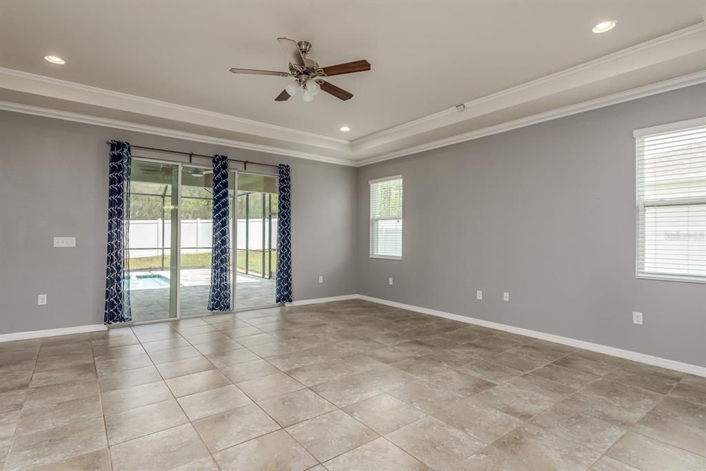 Active With Contract: $490,000 (4 beds, 3 baths, 2828 Square Feet)
