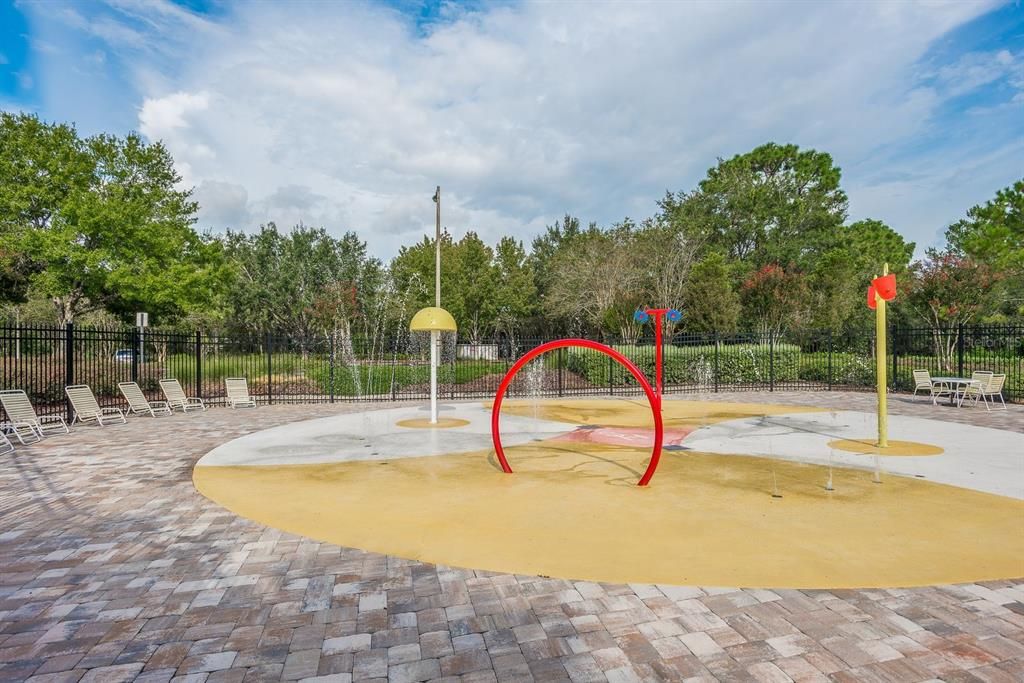 Active With Contract: $490,000 (4 beds, 3 baths, 2828 Square Feet)