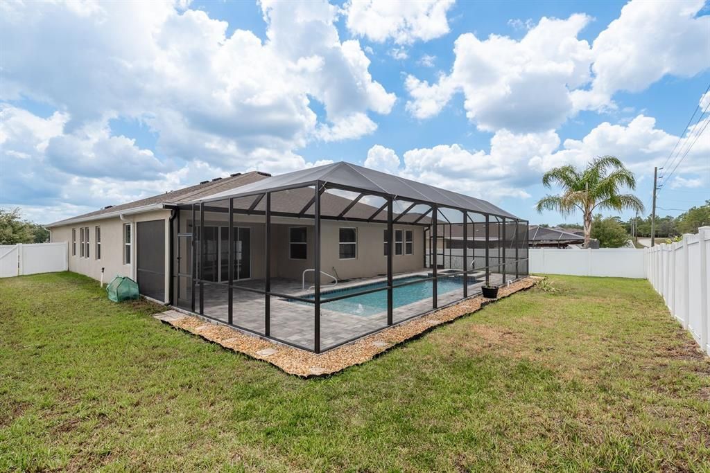 Active With Contract: $490,000 (4 beds, 3 baths, 2828 Square Feet)