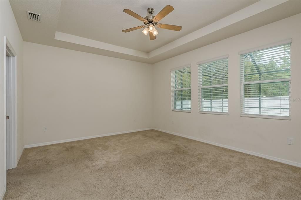 Active With Contract: $490,000 (4 beds, 3 baths, 2828 Square Feet)