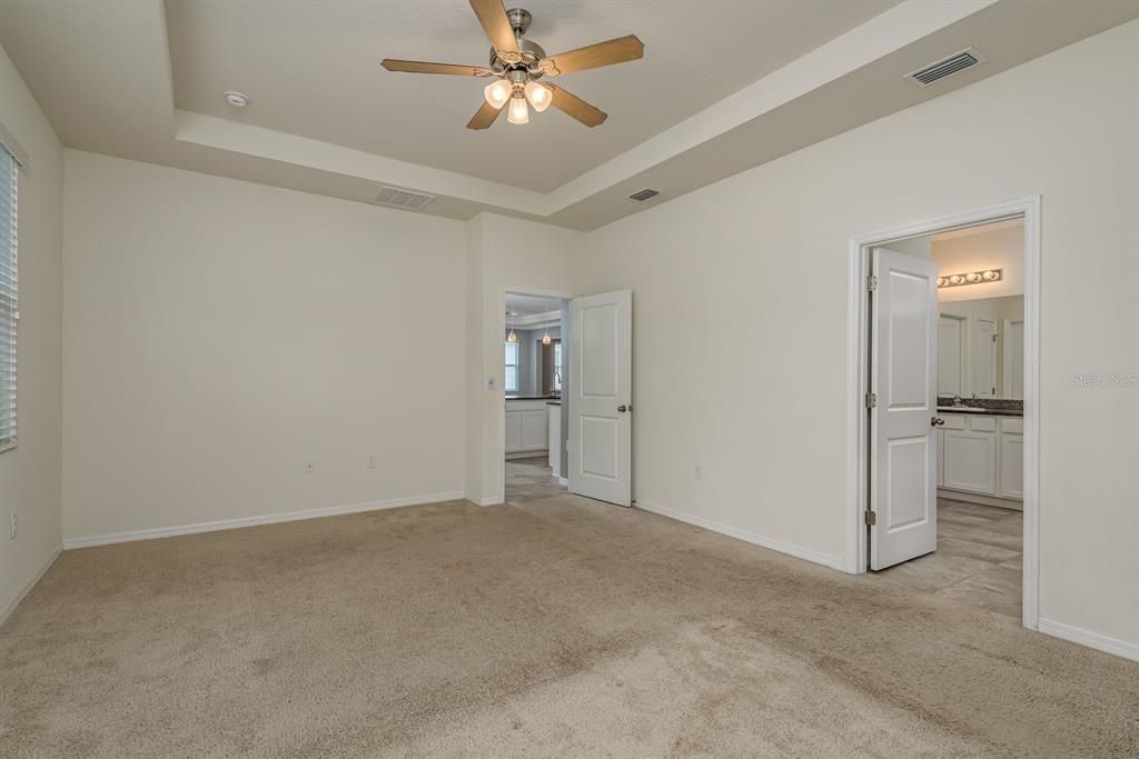 Active With Contract: $490,000 (4 beds, 3 baths, 2828 Square Feet)