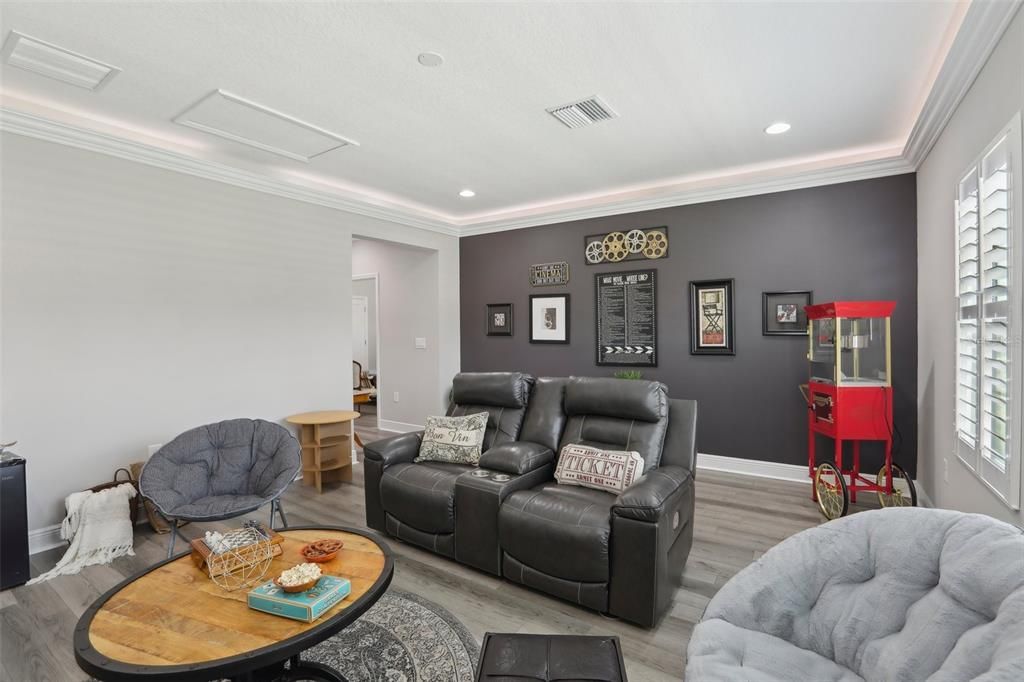 Active With Contract: $875,000 (5 beds, 4 baths, 3144 Square Feet)