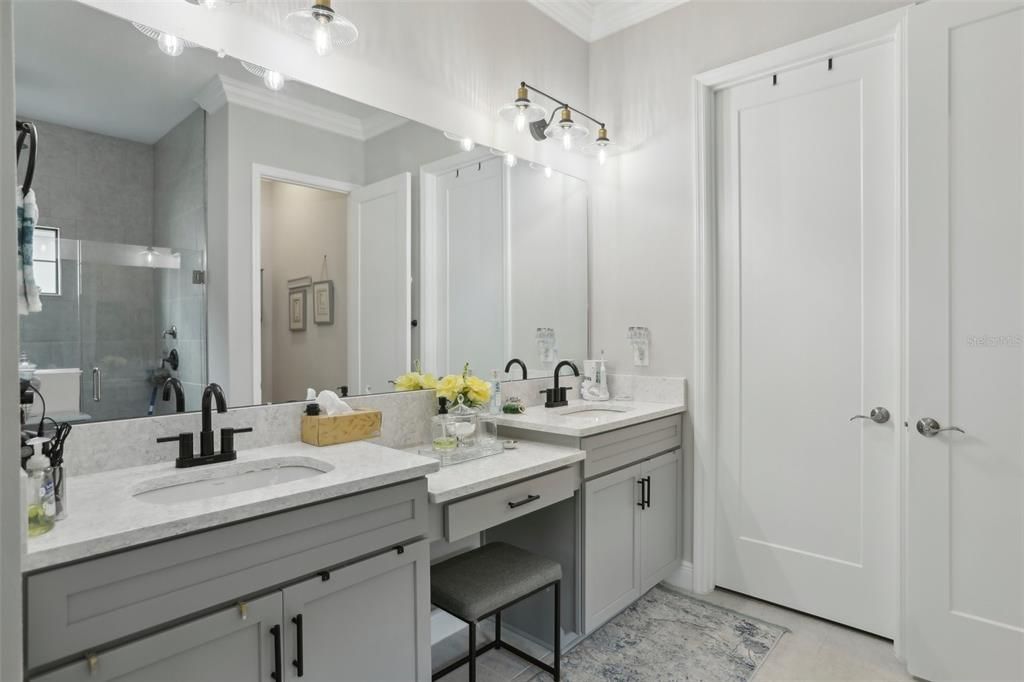 Active With Contract: $875,000 (5 beds, 4 baths, 3144 Square Feet)