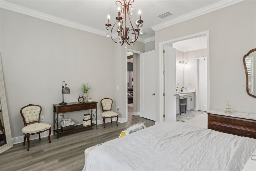 Active With Contract: $875,000 (5 beds, 4 baths, 3144 Square Feet)