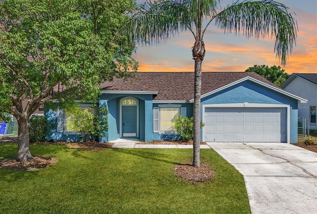 Activo con contrato: $285,000 (3 camas, 2 baños, 1749 Pies cuadrados)