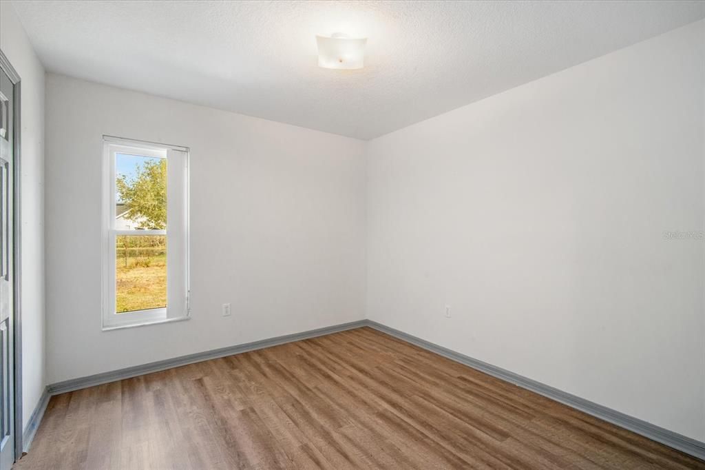 Activo con contrato: $285,000 (3 camas, 2 baños, 1749 Pies cuadrados)