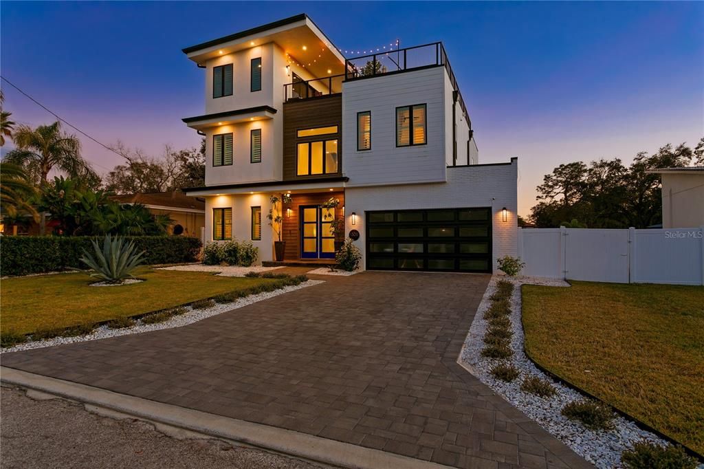 Recientemente alquilado: $11,000 (4 camas, 4 baños, 3576 Pies cuadrados)