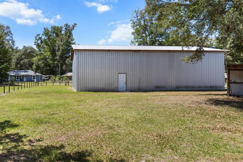 合同活跃: $299,000 (3 贝兹, 2 浴室, 1323 平方英尺)