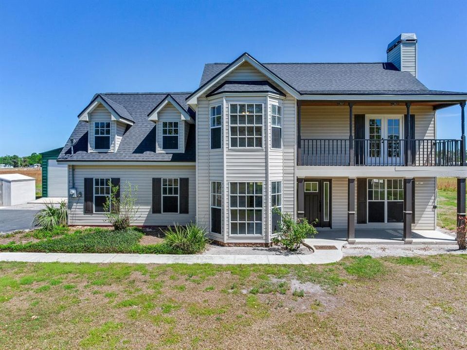 Recently Sold: $725,000 (3 beds, 2 baths, 2104 Square Feet)