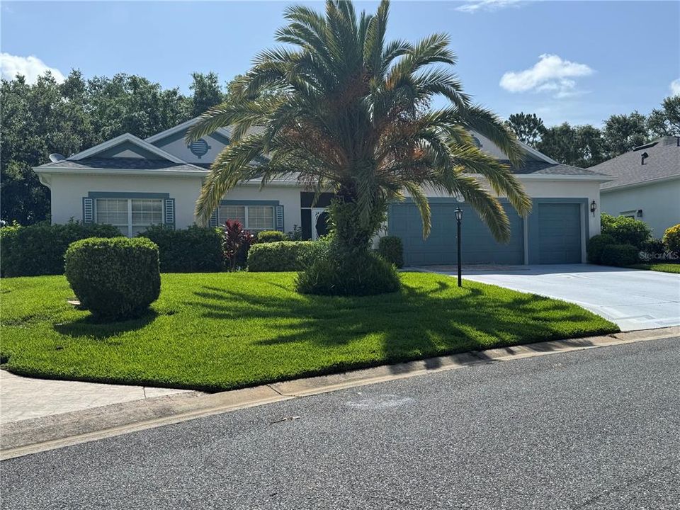 Active With Contract: $299,000 (2 beds, 2 baths, 1935 Square Feet)