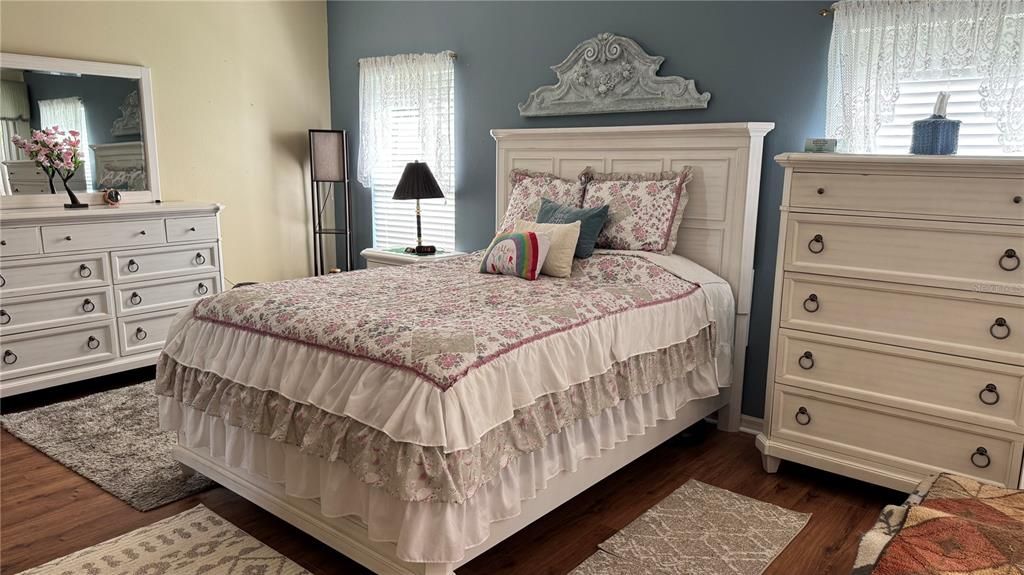 Active With Contract: $299,000 (2 beds, 2 baths, 1935 Square Feet)