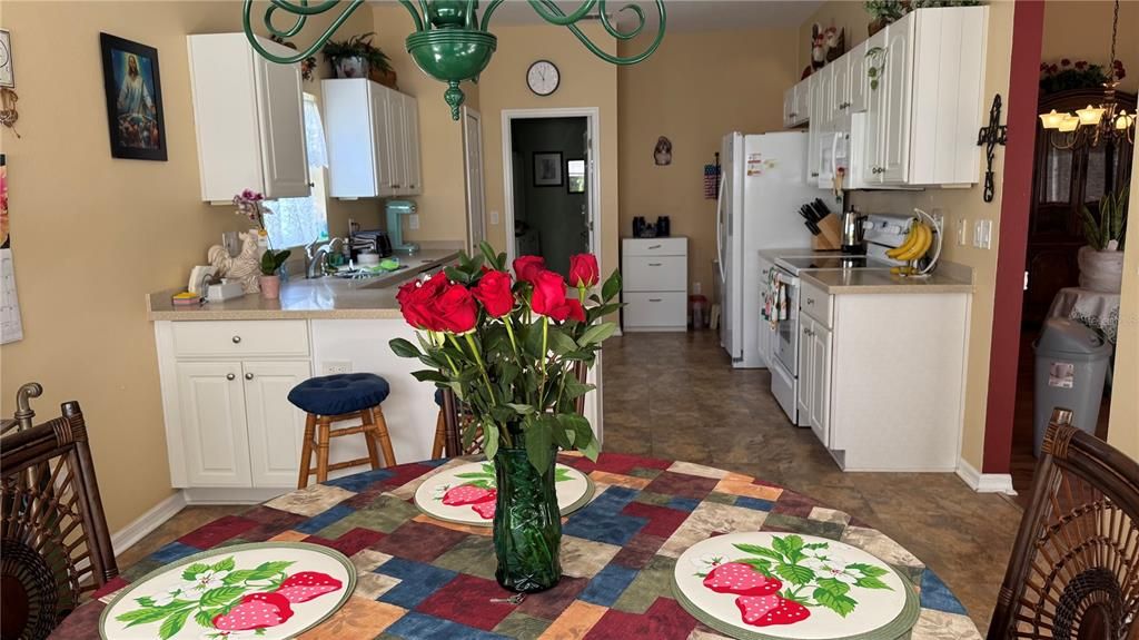 Active With Contract: $299,000 (2 beds, 2 baths, 1935 Square Feet)