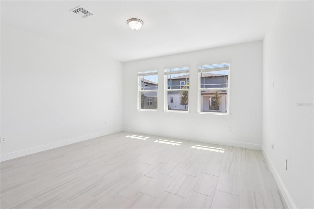 На продажу: $445,735 (4 спален, 2 ванн, 2054 Квадратных фут)