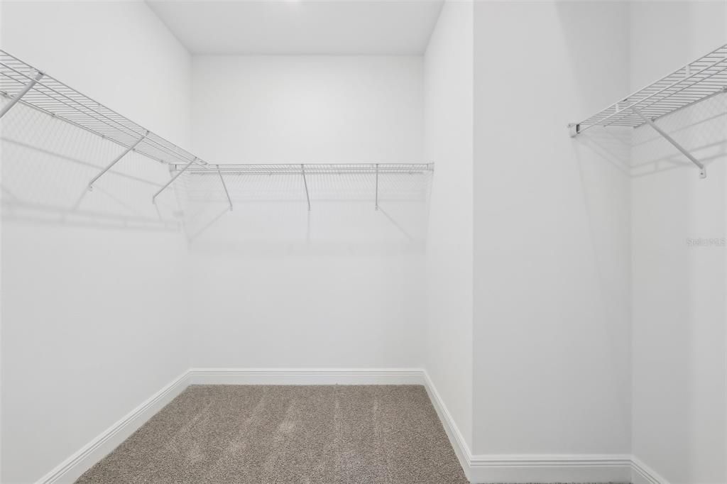 На продажу: $445,735 (4 спален, 2 ванн, 2054 Квадратных фут)