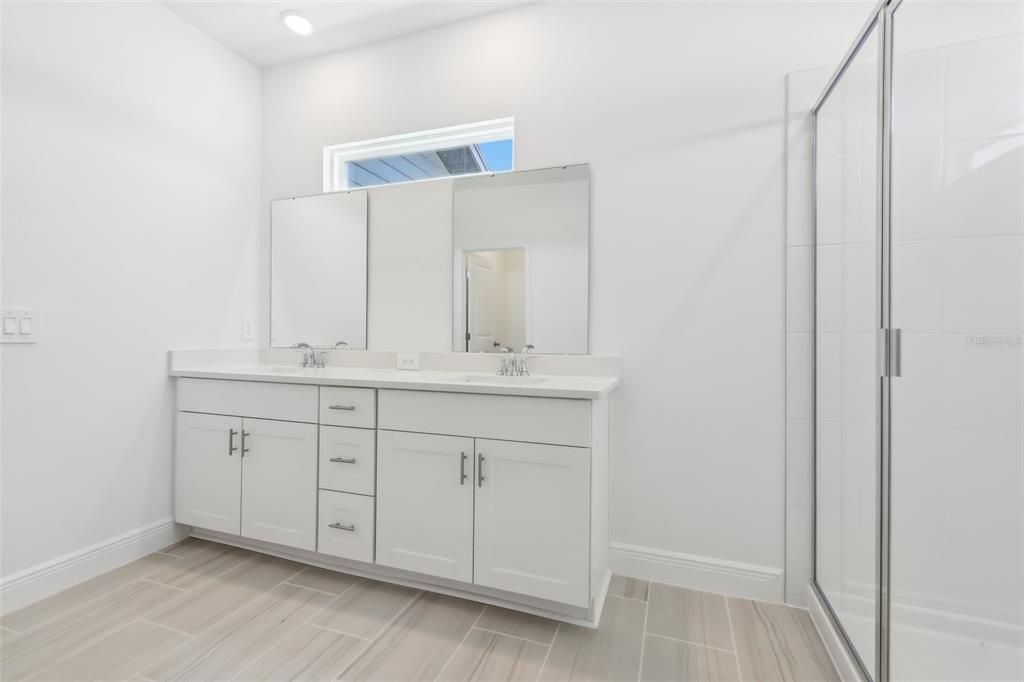 На продажу: $445,735 (4 спален, 2 ванн, 2054 Квадратных фут)