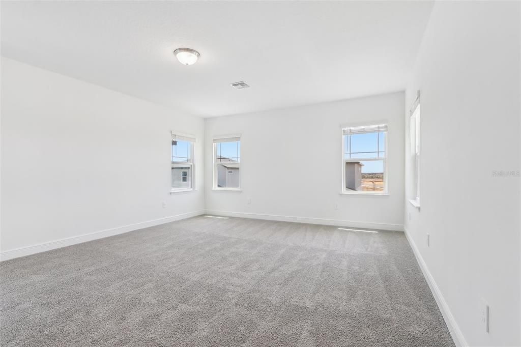 На продажу: $445,735 (4 спален, 2 ванн, 2054 Квадратных фут)