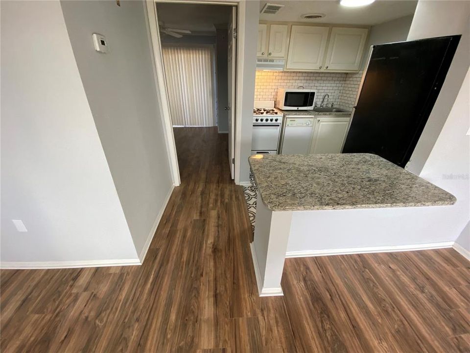 For Sale: $100,000 (1 beds, 1 baths, 496 Square Feet)