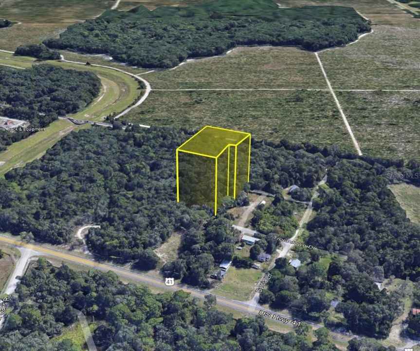 На продажу: $57,900 (0.93 acres)