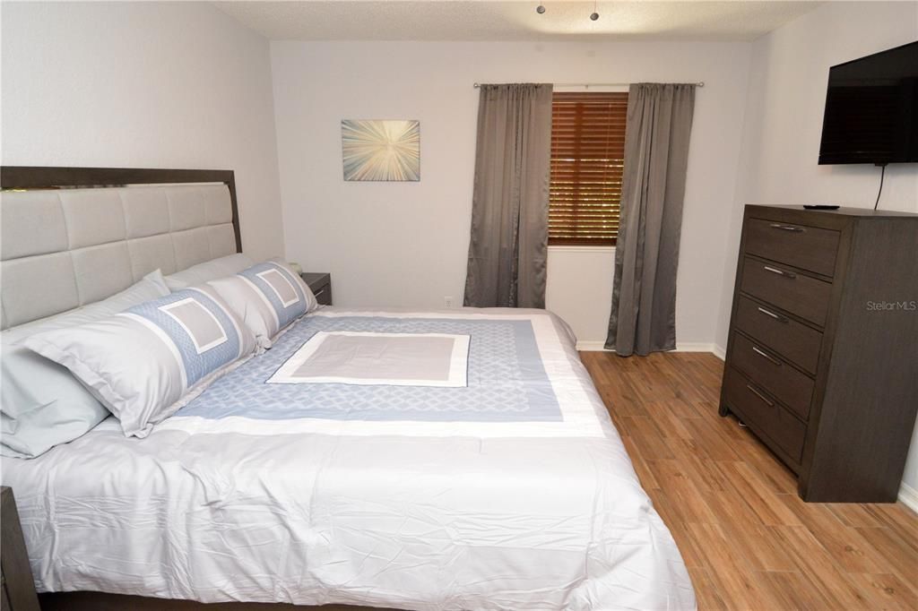 For Rent: $2,700 (2 beds, 2 baths, 1015 Square Feet)