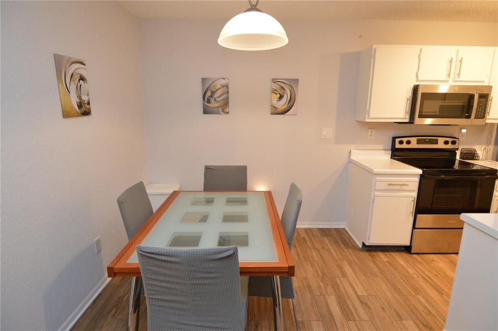 For Rent: $2,700 (2 beds, 2 baths, 1015 Square Feet)