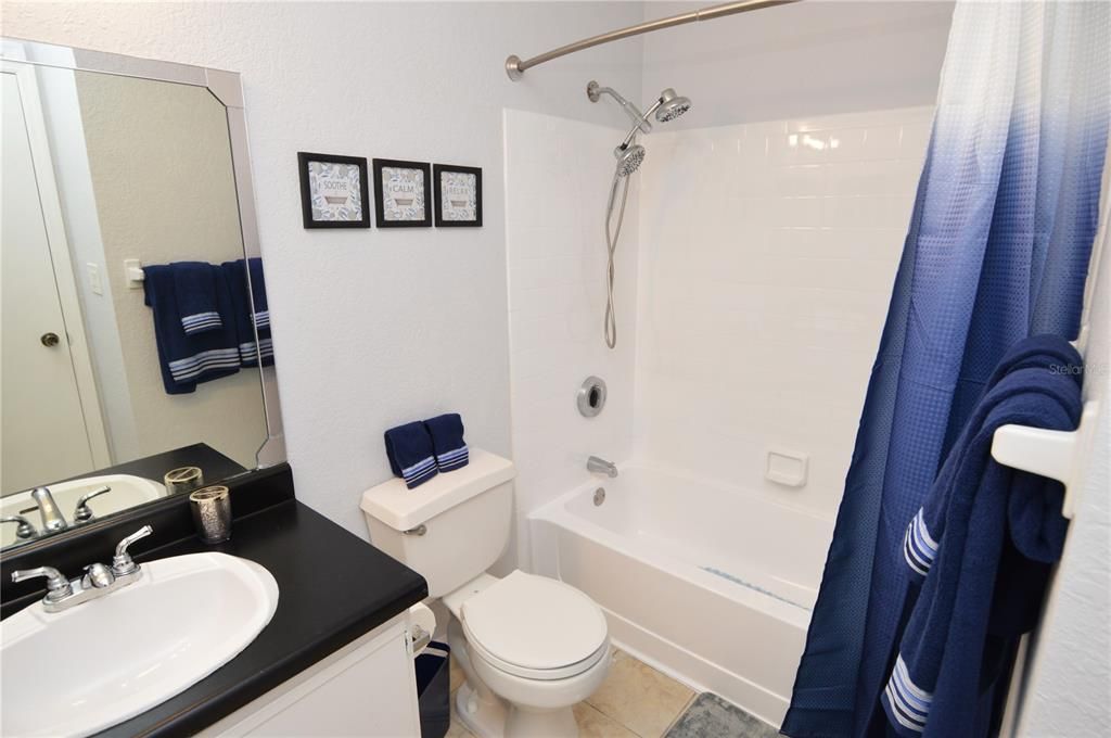 For Rent: $2,700 (2 beds, 2 baths, 1015 Square Feet)