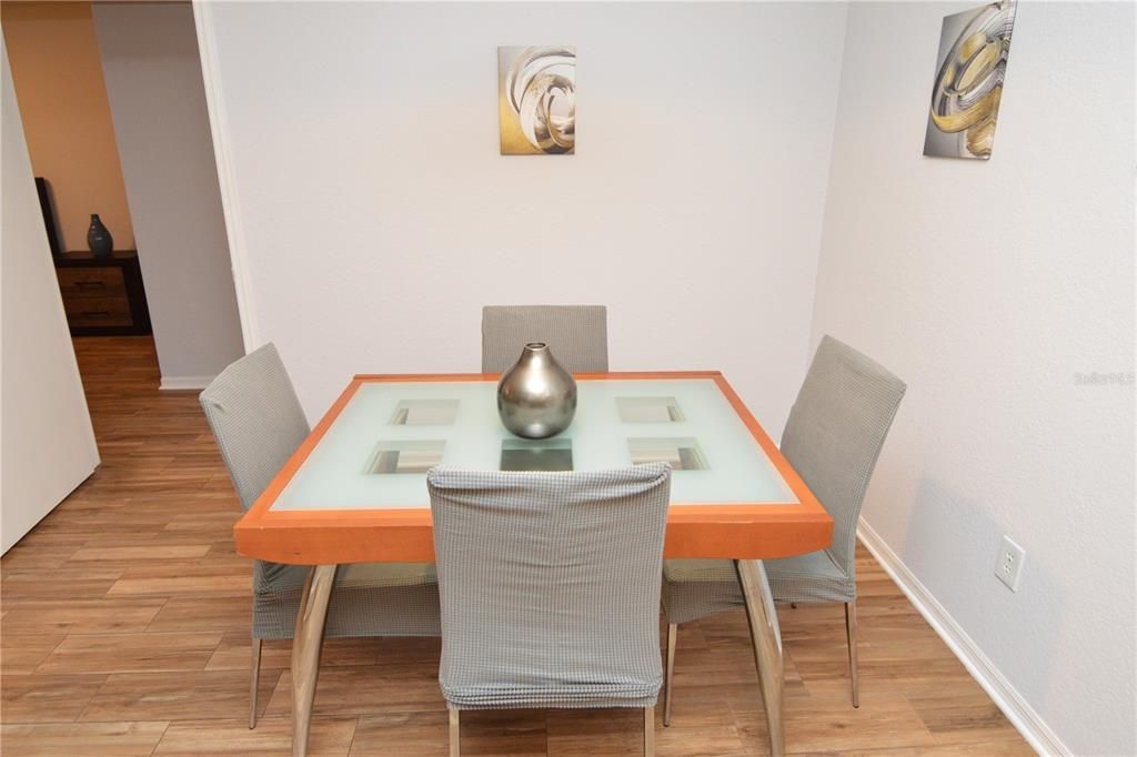 For Rent: $2,700 (2 beds, 2 baths, 1015 Square Feet)