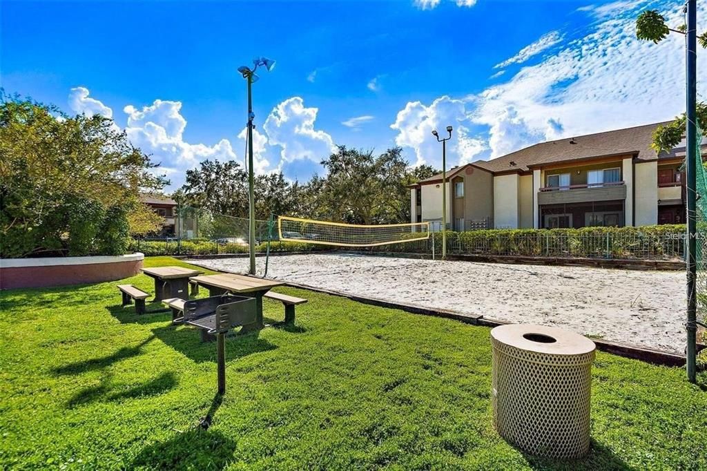 For Rent: $2,700 (2 beds, 2 baths, 1015 Square Feet)