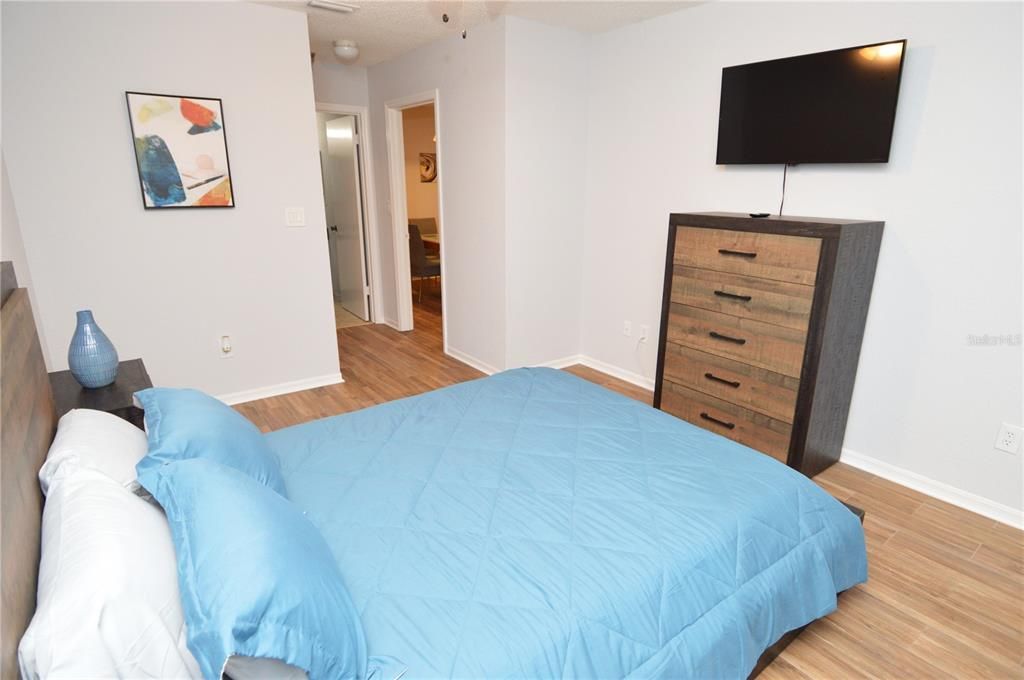 For Rent: $2,700 (2 beds, 2 baths, 1015 Square Feet)