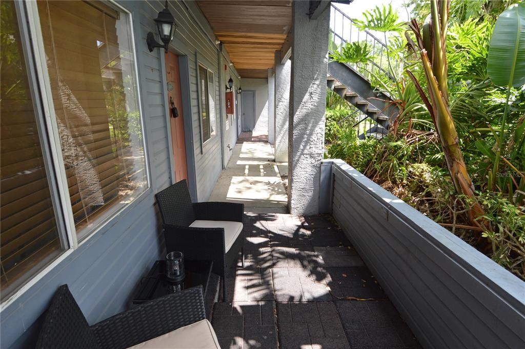 For Rent: $2,700 (2 beds, 2 baths, 1015 Square Feet)