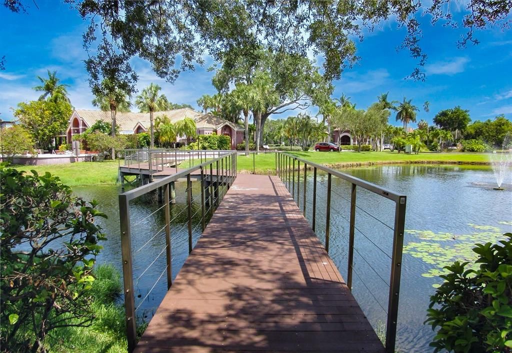 For Rent: $2,700 (2 beds, 2 baths, 1015 Square Feet)