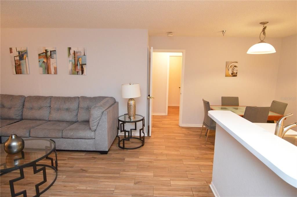 For Rent: $2,700 (2 beds, 2 baths, 1015 Square Feet)